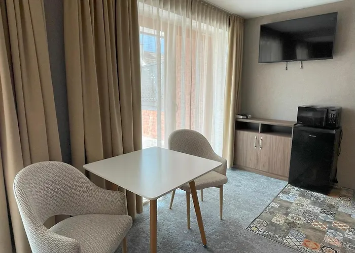 Pocztowa 民宿 莱鲍