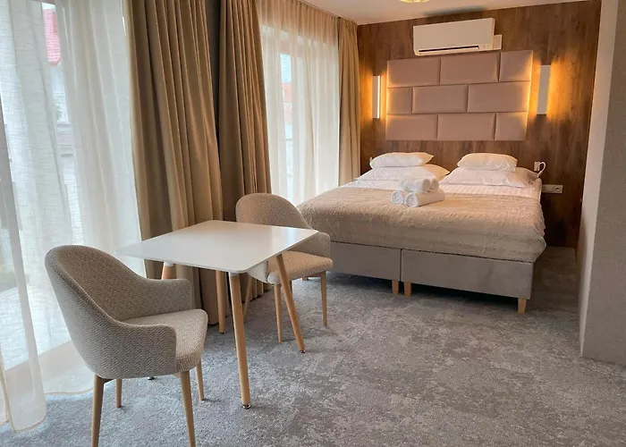 民宿 Pocztowa 莱鲍