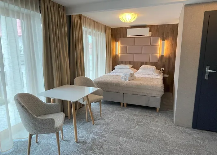 民宿 Pocztowa 莱鲍